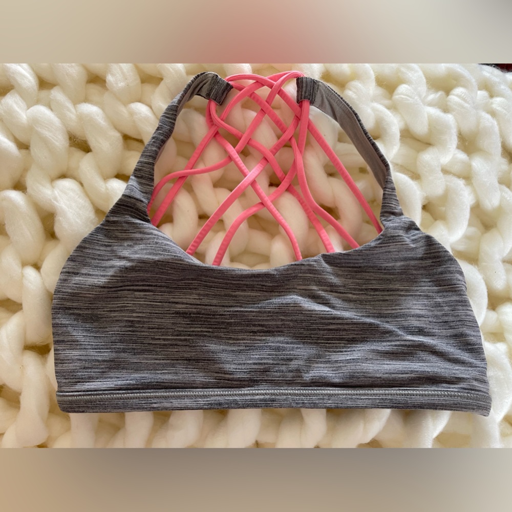 Lululemon free to be bra size 6